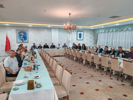 OKULUMUZUN DEĞERLİ AKADEMİSYENLERİ İFTAR PROGRAMINDA BULUŞTU